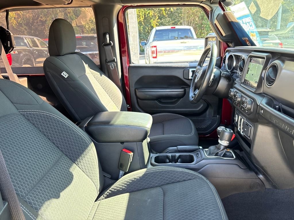 Used 2021 Jeep Wrangler Sport image 30