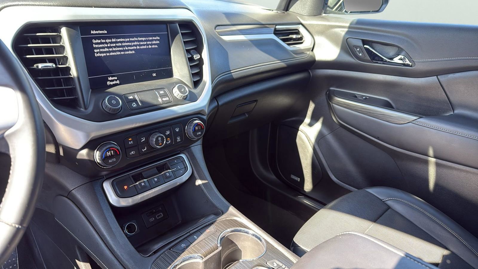 Used 2023 GMC Acadia SLT image 20