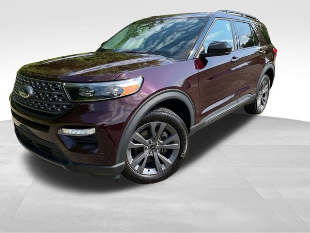 Certified 2023 Ford Explorer XLT w/ Equipment Group 202A image 8