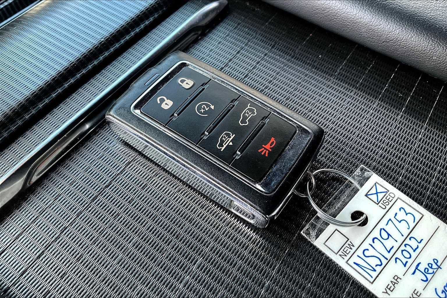 Used 2022 Jeep Grand Wagoneer Series II image 13