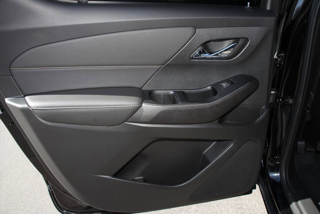 Used 2023 Chevrolet Traverse Premier w/ Redline Edition image 20