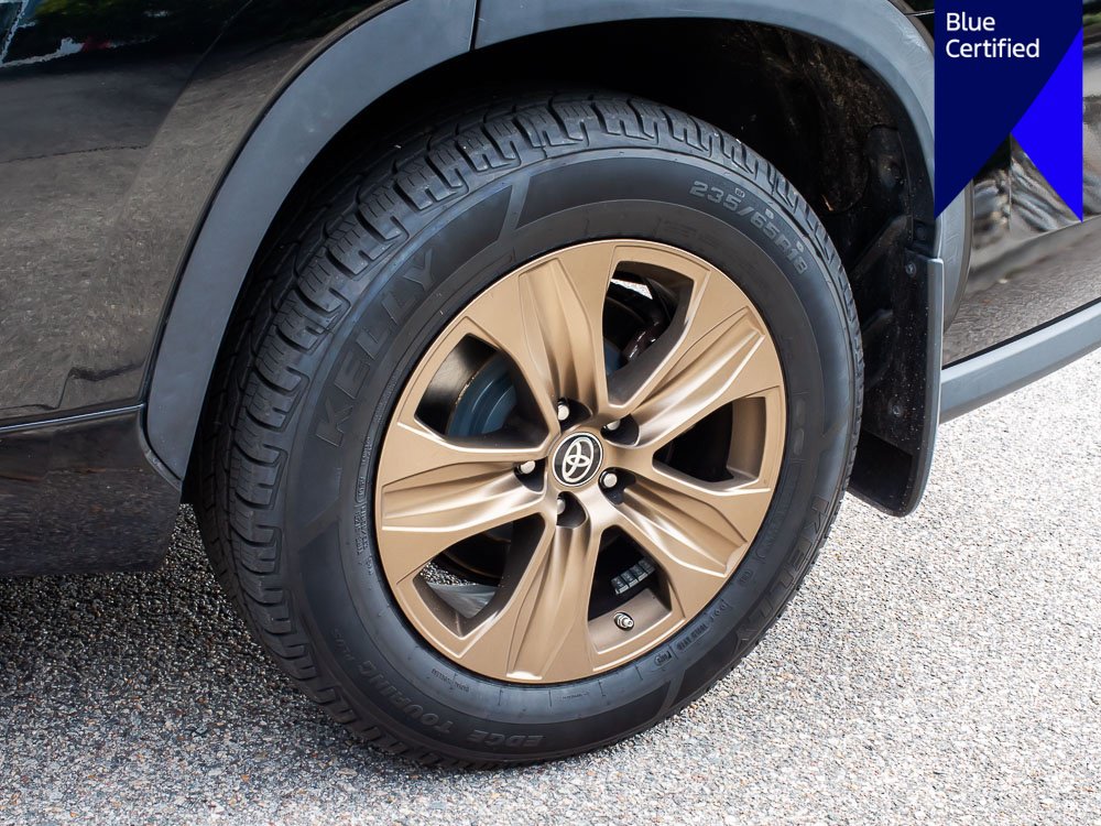 Used 2022 Toyota Highlander Bronze Edition AWD/4WD image 6