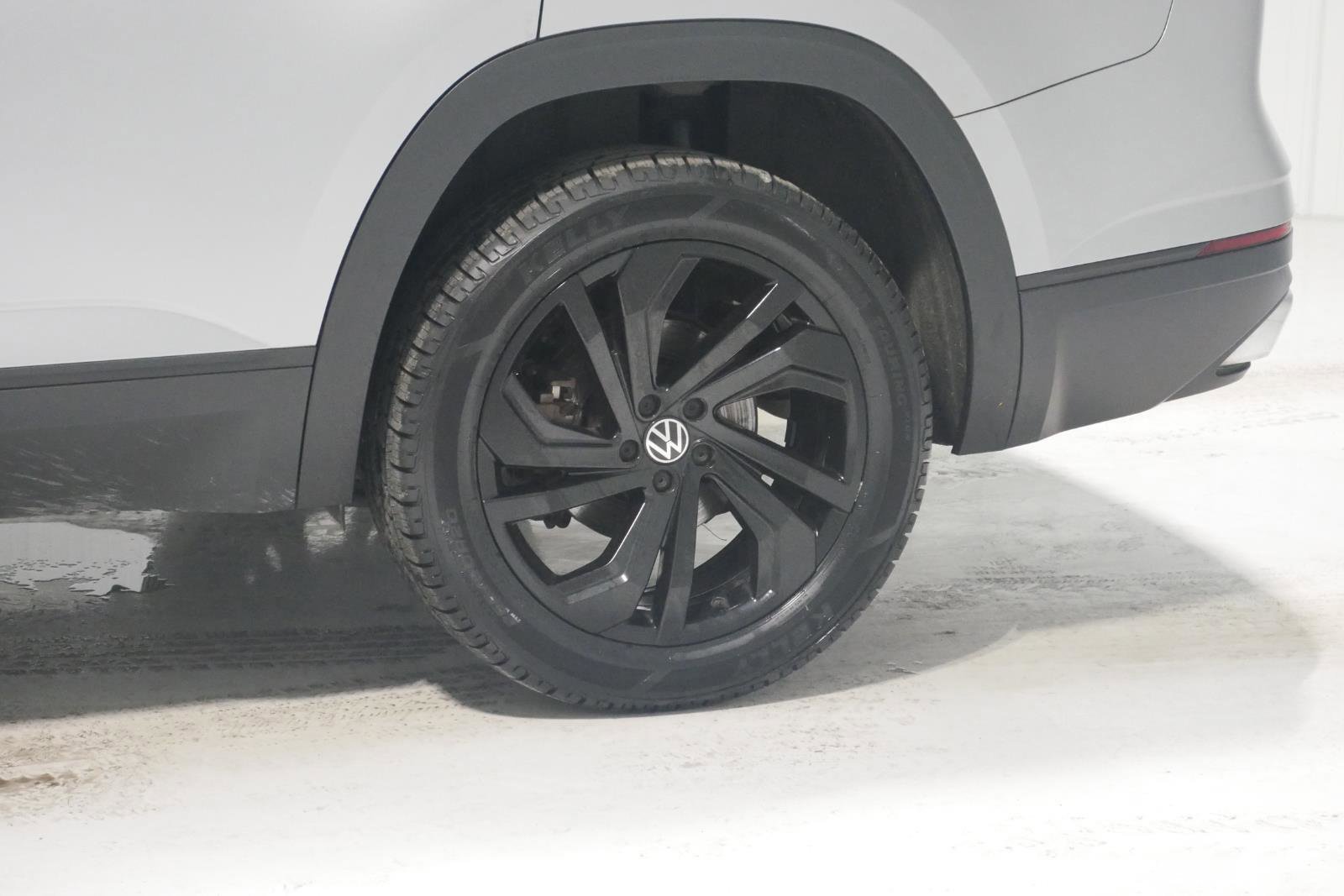 Used 2023 Volkswagen Atlas SE image 29