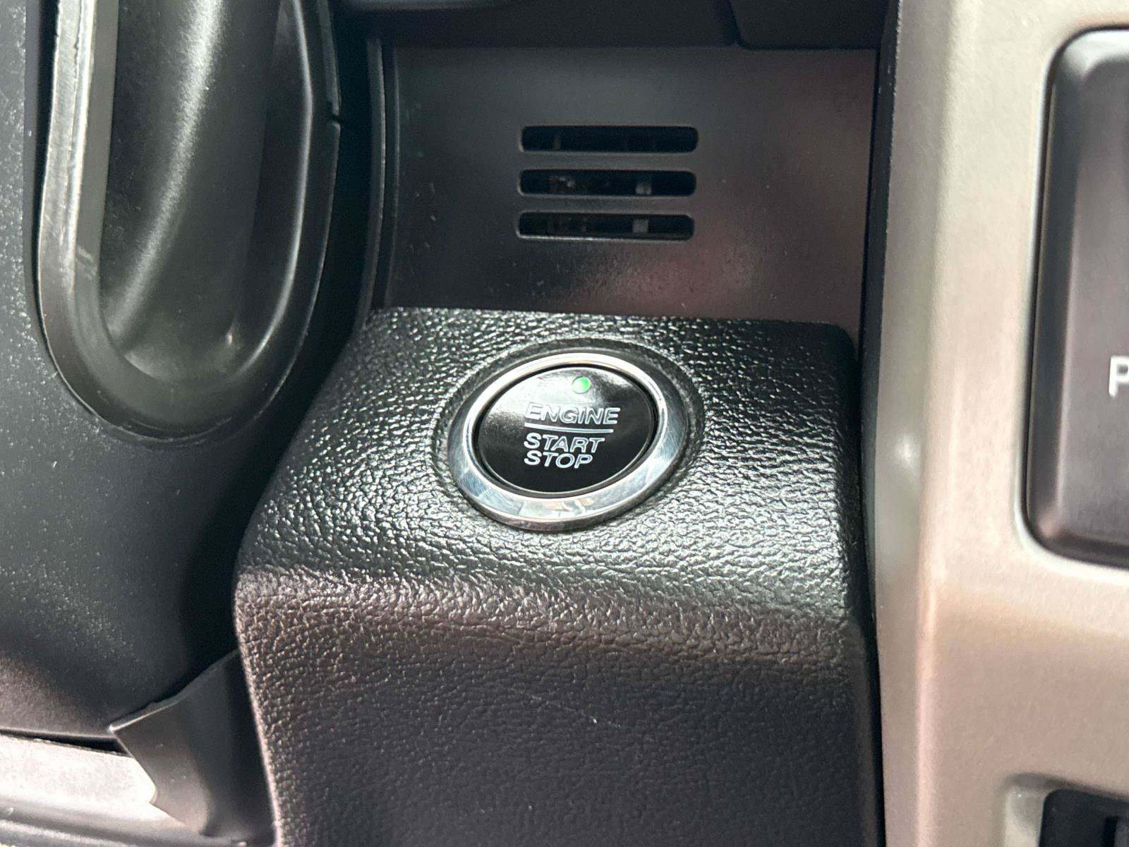 Certified 2017 Ford F250 Lariat w/ Lariat Ultimate Package AWD/4WD image 15