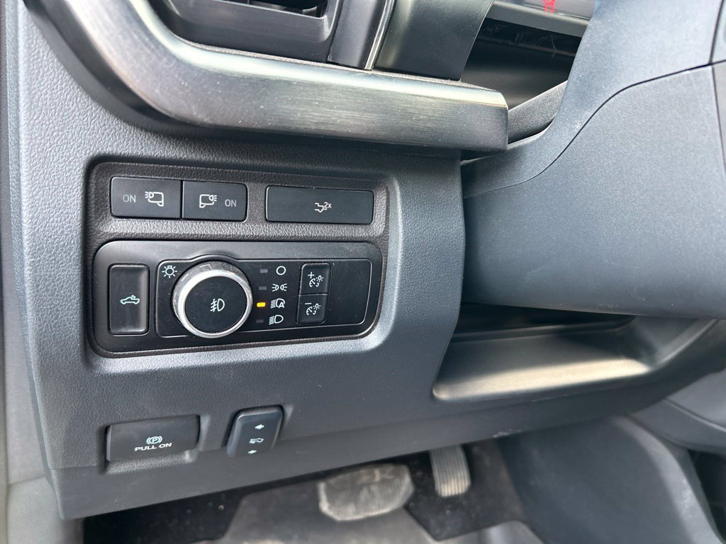 Certified 2024 Ford F250 Lariat w/ Lariat Ultimate Package AWD/4WD image 19