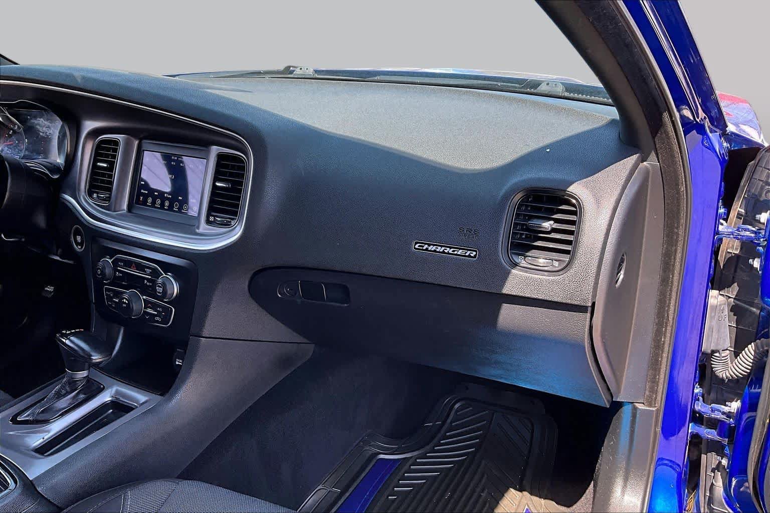 Used 2022 Dodge Charger SXT w/ Blacktop Package RWD image 17