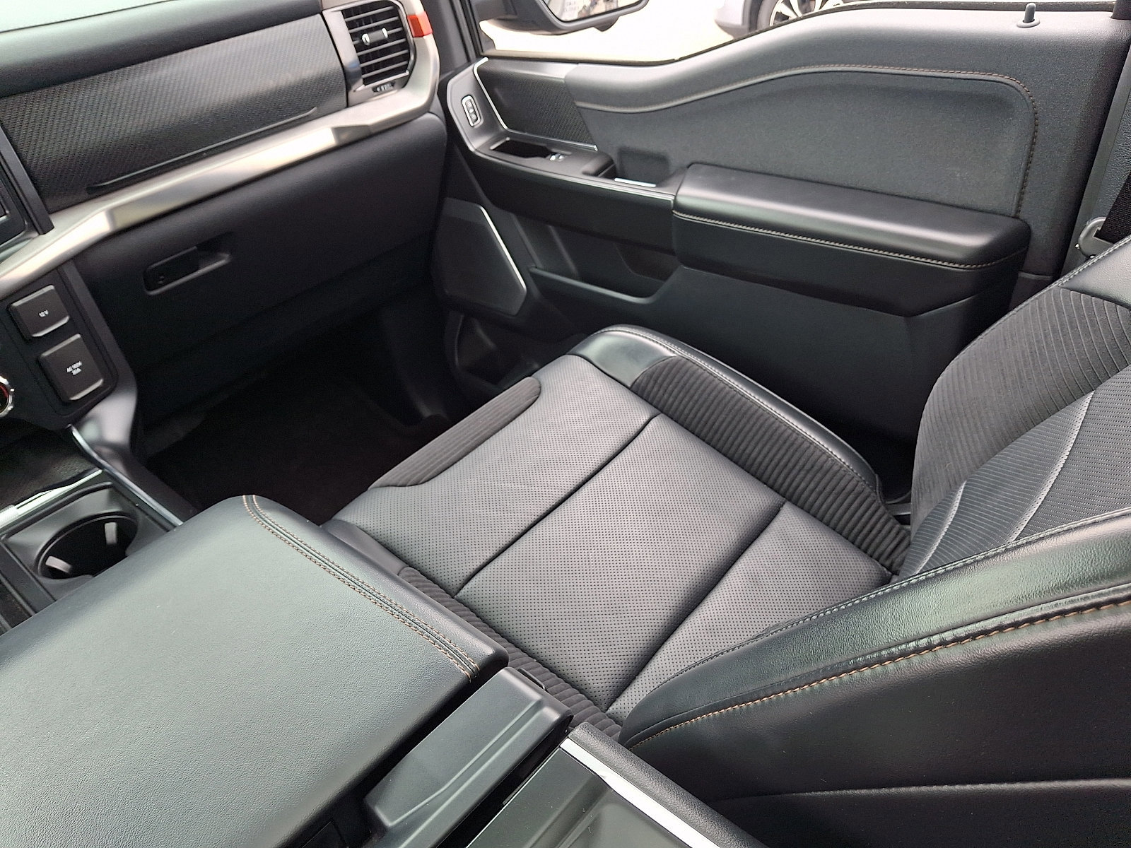 Certified 2021 Ford F150 Raptor w/ Equipment Group 801A High image 15