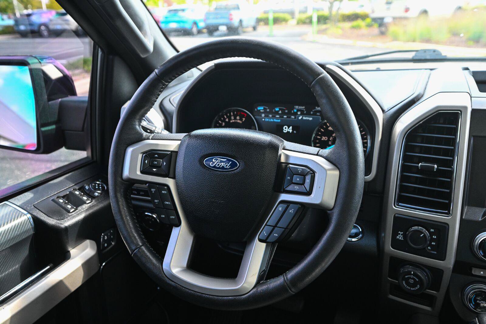 Certified 2018 Ford F150 Lariat w/ Equipment Group 502A Luxury AWD/4WD image 31