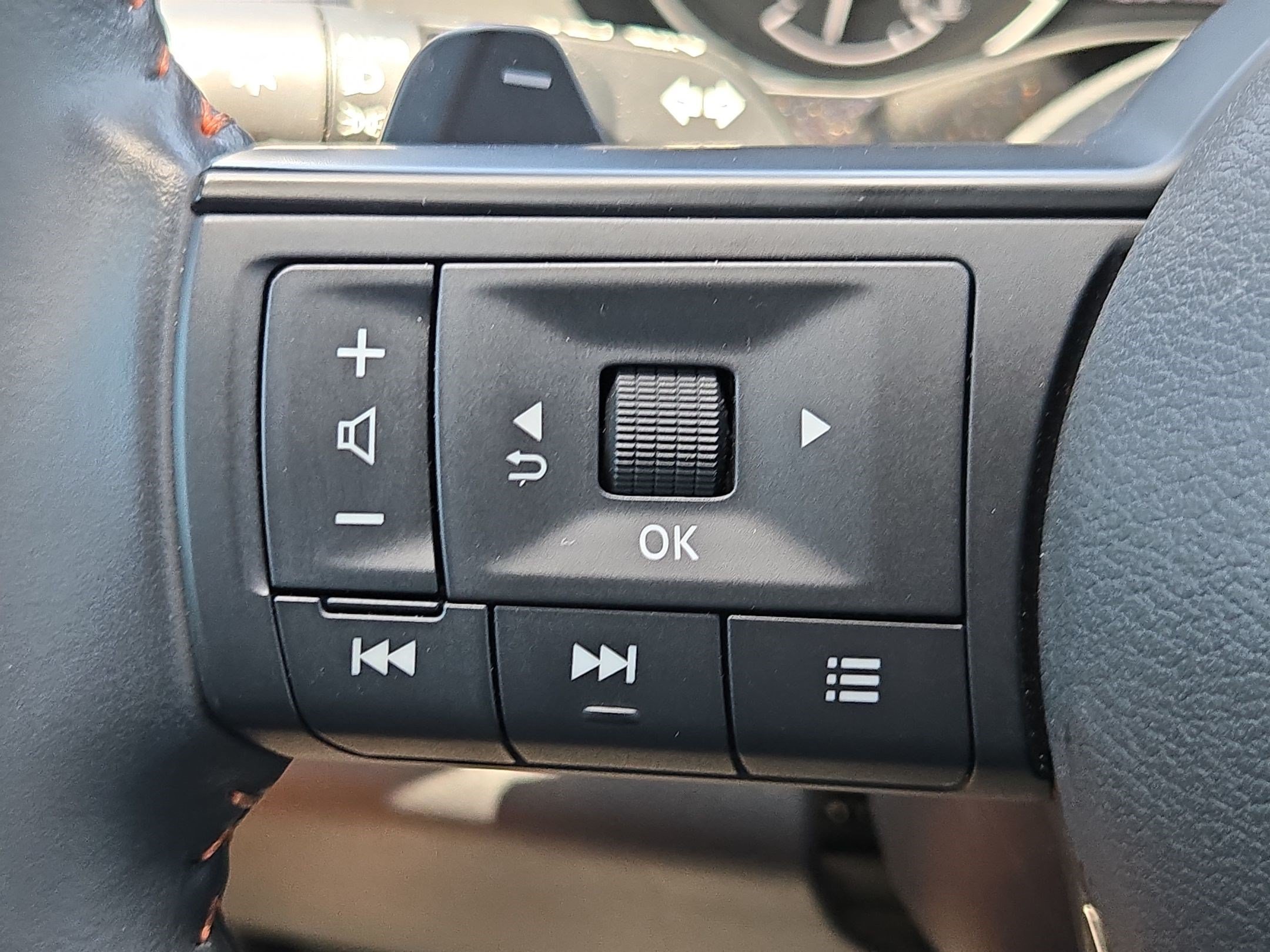 Used 2025 Nissan Pathfinder Rock Creek AWD/4WD image 19