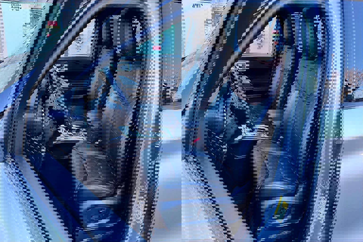 Certified 2022 Ford Explorer Platinum w/ Equipment Group 601A image 11