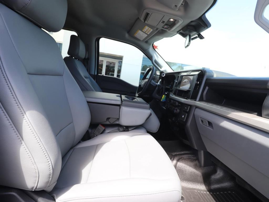 Certified 2025 Ford F350 XL w/ XL Chrome Package image 15