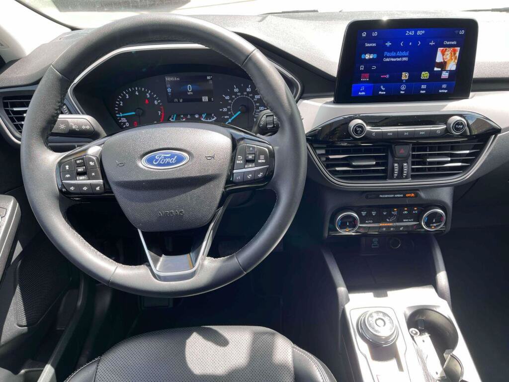 Certified 2022 Ford Escape SEL AWD/4WD image 2