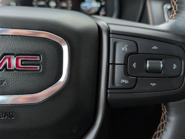 Used 2023 GMC Yukon AT4 w/ AT4 Premium Package AWD/4WD image 29