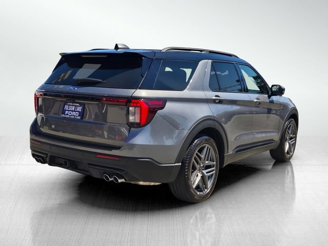 Certified 2025 Ford Explorer ST AWD/4WD image 4