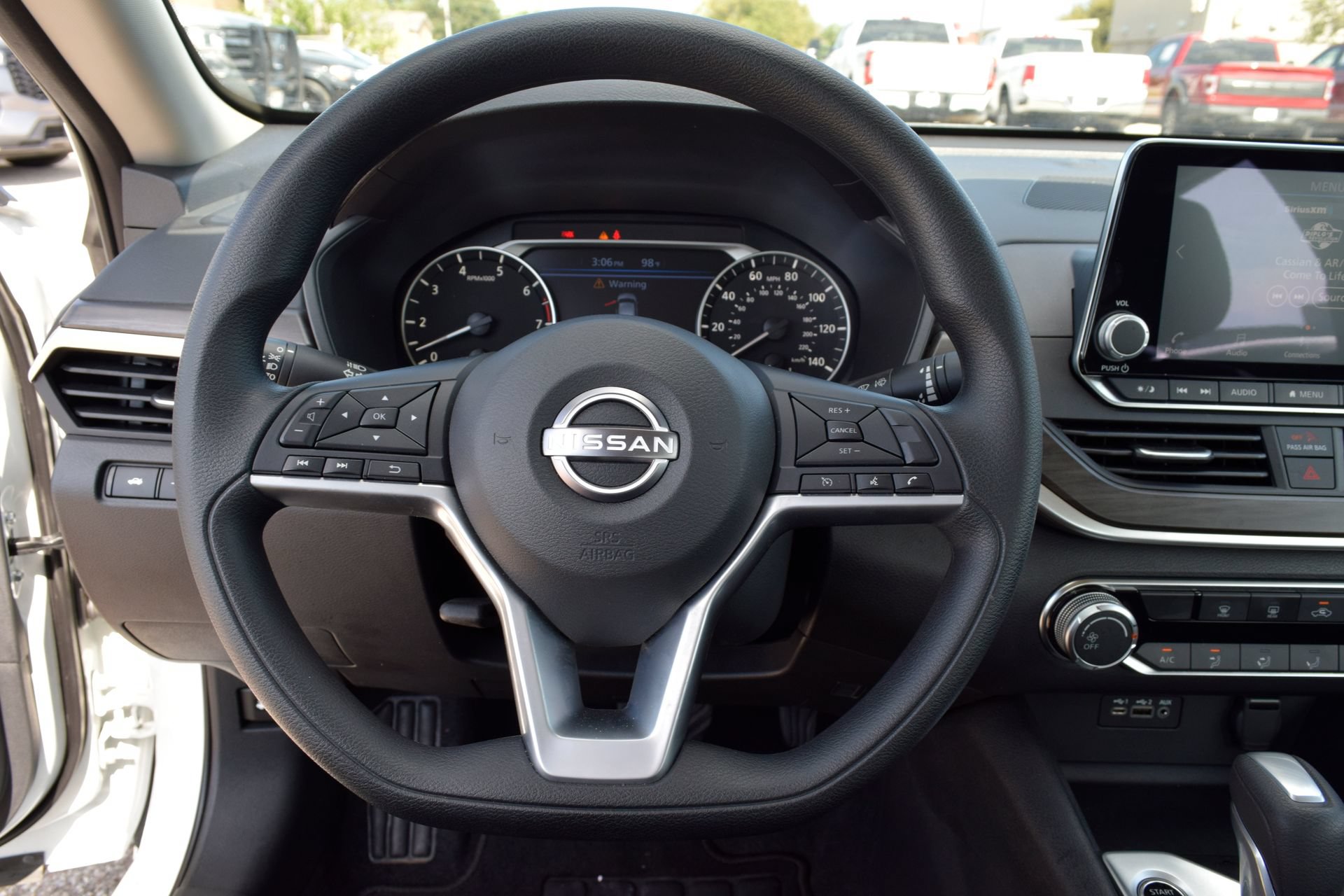 Used 2025 Nissan Altima 2.5 SV AWD/4WD image 6