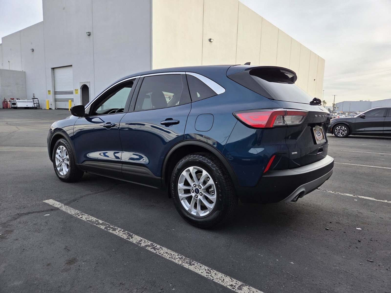 Certified 2020 Ford Escape SE image 3