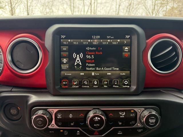 Used 2023 Jeep Gladiator Rubicon w/ Cold Weather Group image 15