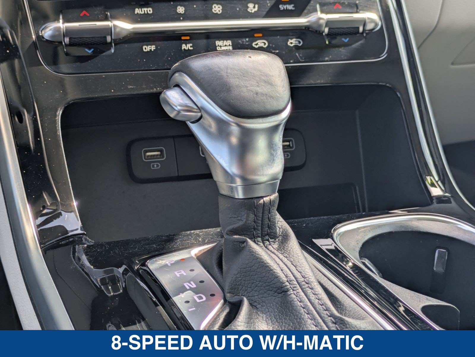 Used 2024 Kia Carnival EX FWD image 34