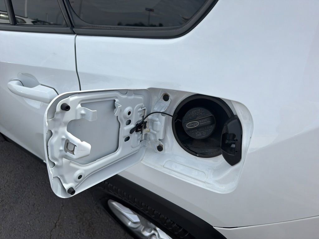 Used 2023 Toyota RAV4 XLE AWD/4WD image 46