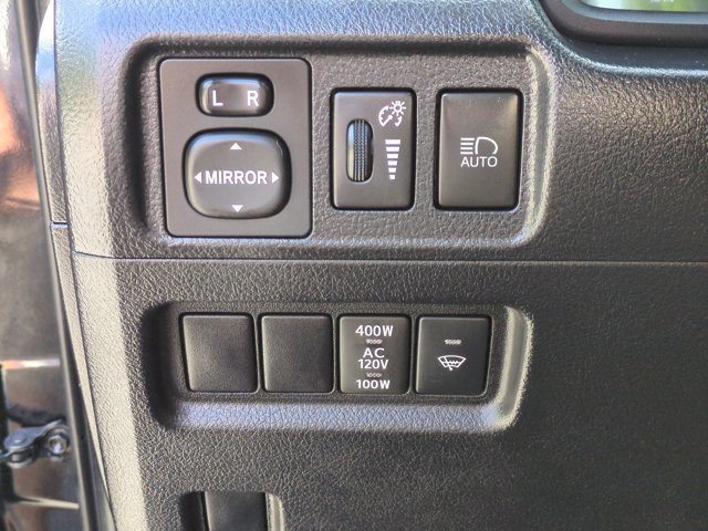 Used 2022 Toyota 4Runner SR5 AWD/4WD image 21