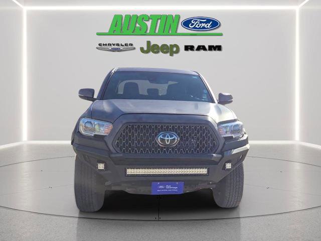 Used 2018 Toyota Tacoma TRD Off-Road w/ Technology Package image 15