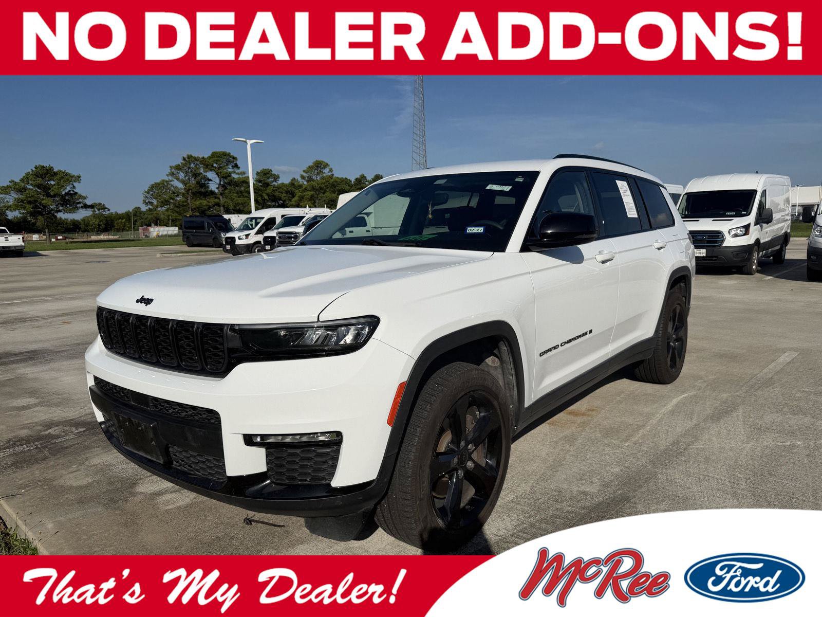 Used 2023 Jeep Grand Cherokee L Limited w/ Black Appearance Package RWD image 1