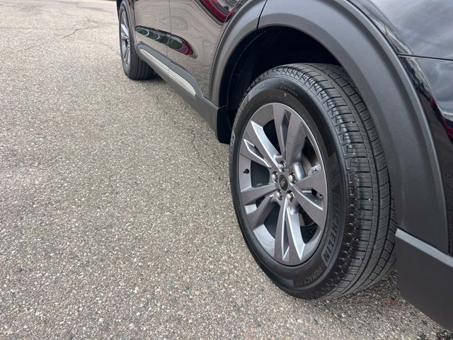 Certified 2025 Ford Explorer Active w/ Active Comfort Package AWD/4WD image 26