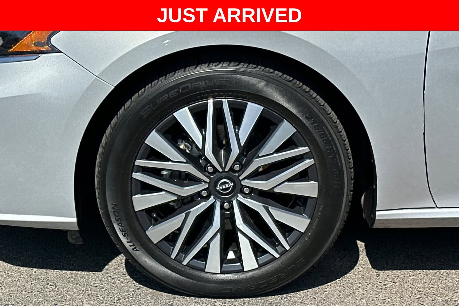 Used 2023 Nissan Altima 2.5 SV w/ SV Premium Package FWD image 26