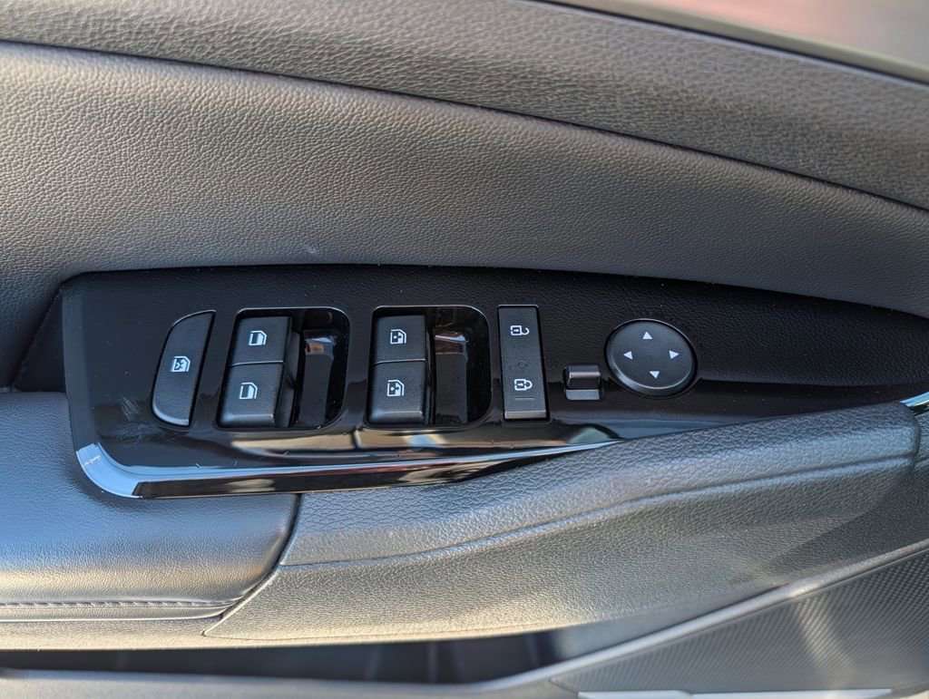 Used 2023 Kia Sportage EX image 18