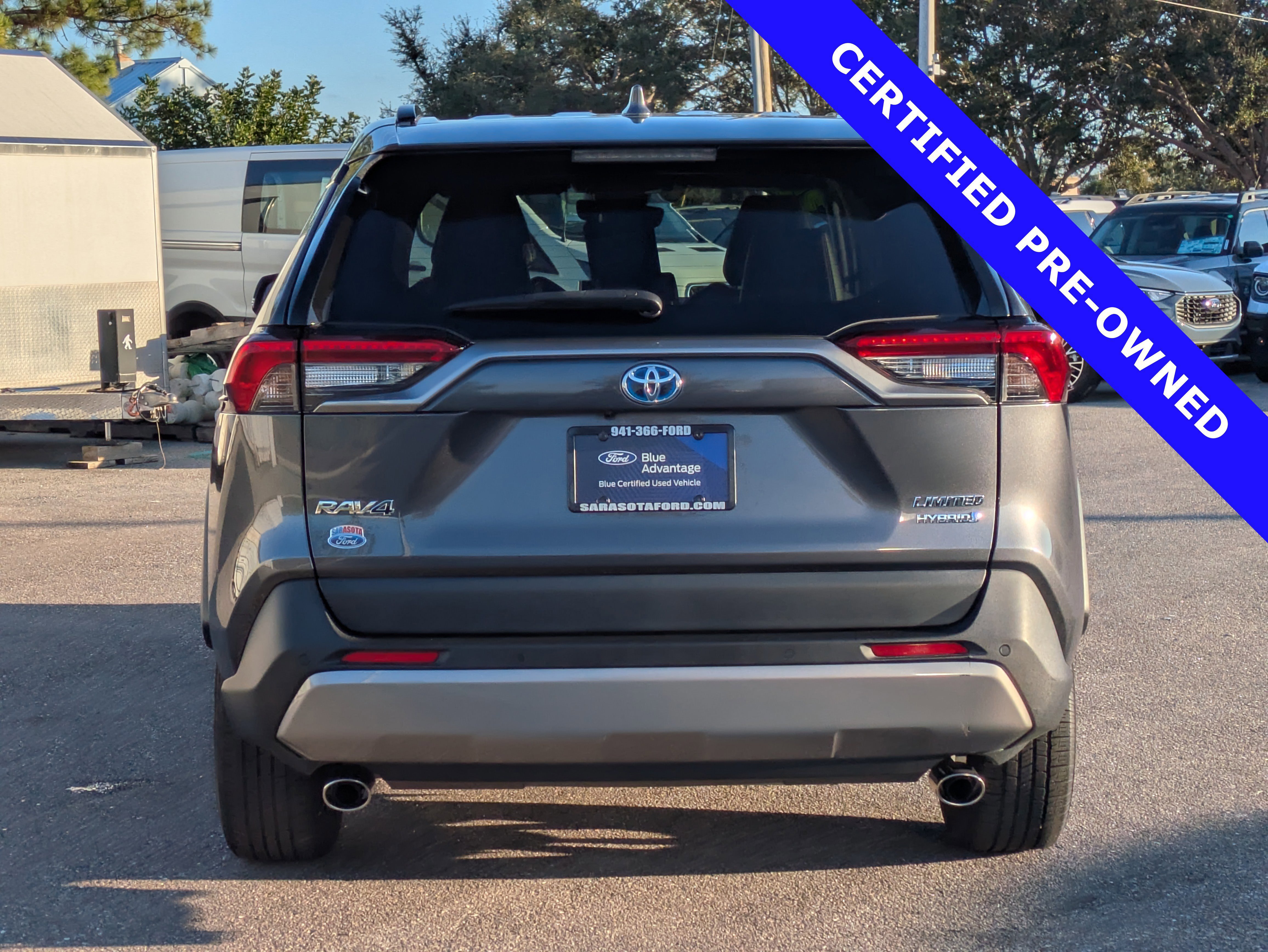 Used 2022 Toyota RAV4 Limited image 4