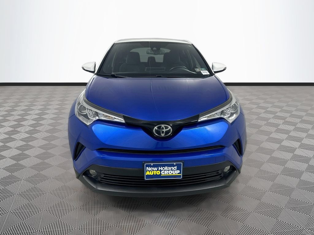 Used 2018 Toyota C-HR XLE FWD image 3