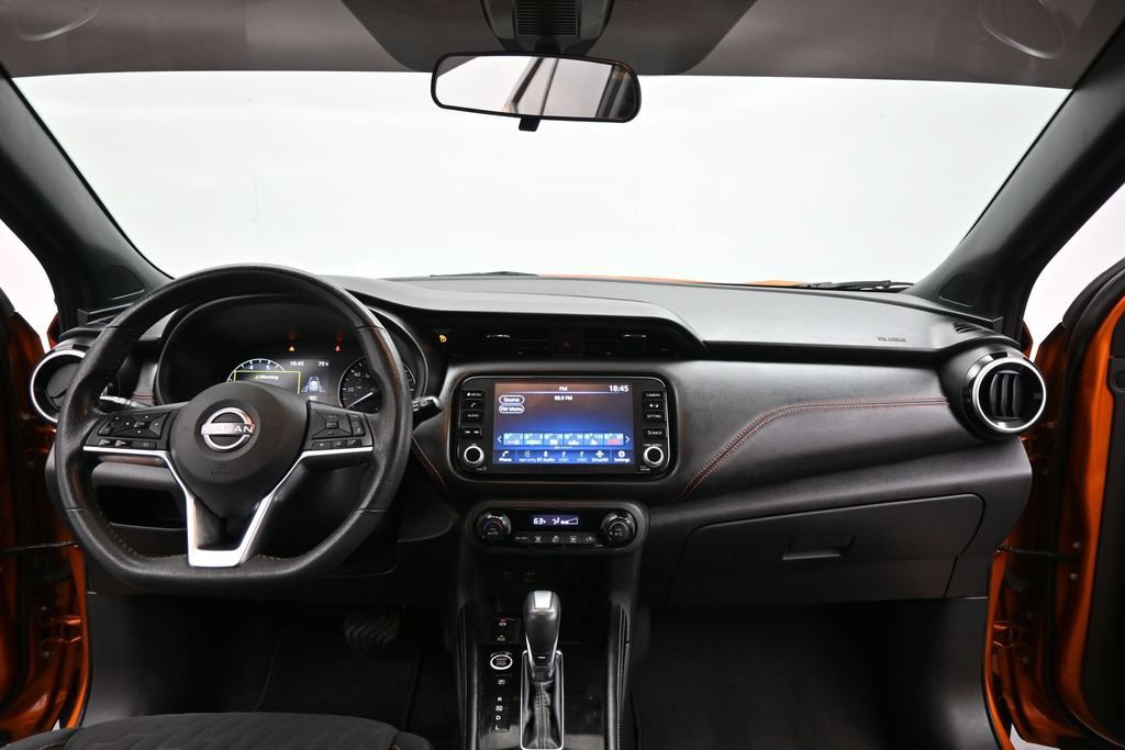 Used 2023 Nissan Kicks SR FWD image 18