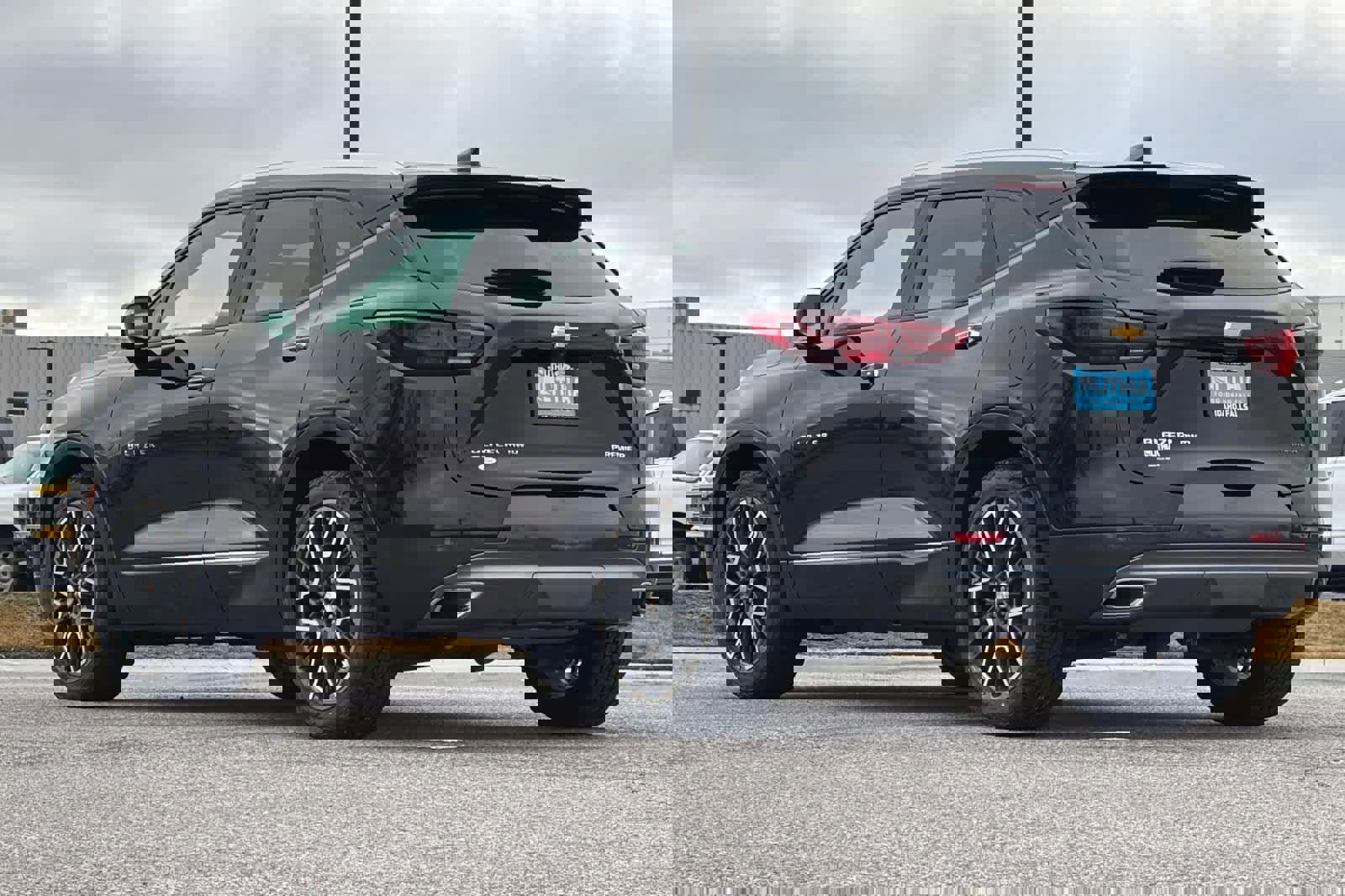 Used 2023 Chevrolet Blazer Premier w/ Driver Confidence II Package image 3