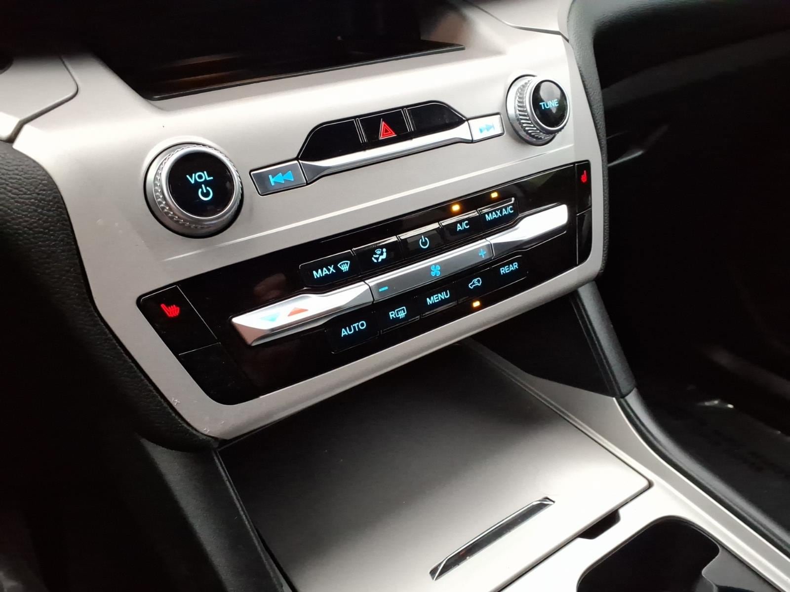 Certified 2023 Ford Explorer XLT AWD/4WD image 16