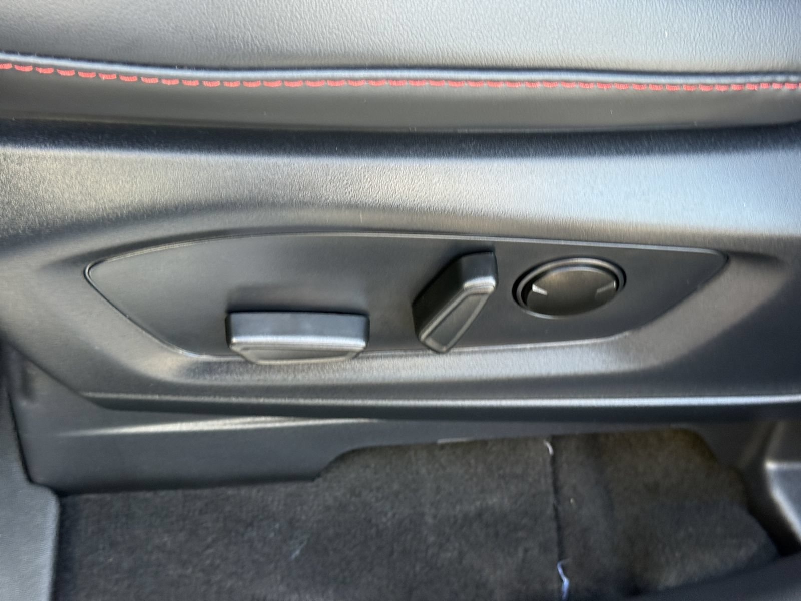 Certified 2026 Ford Explorer ST-Line w/ ST-Line Street Pack RWD image 25