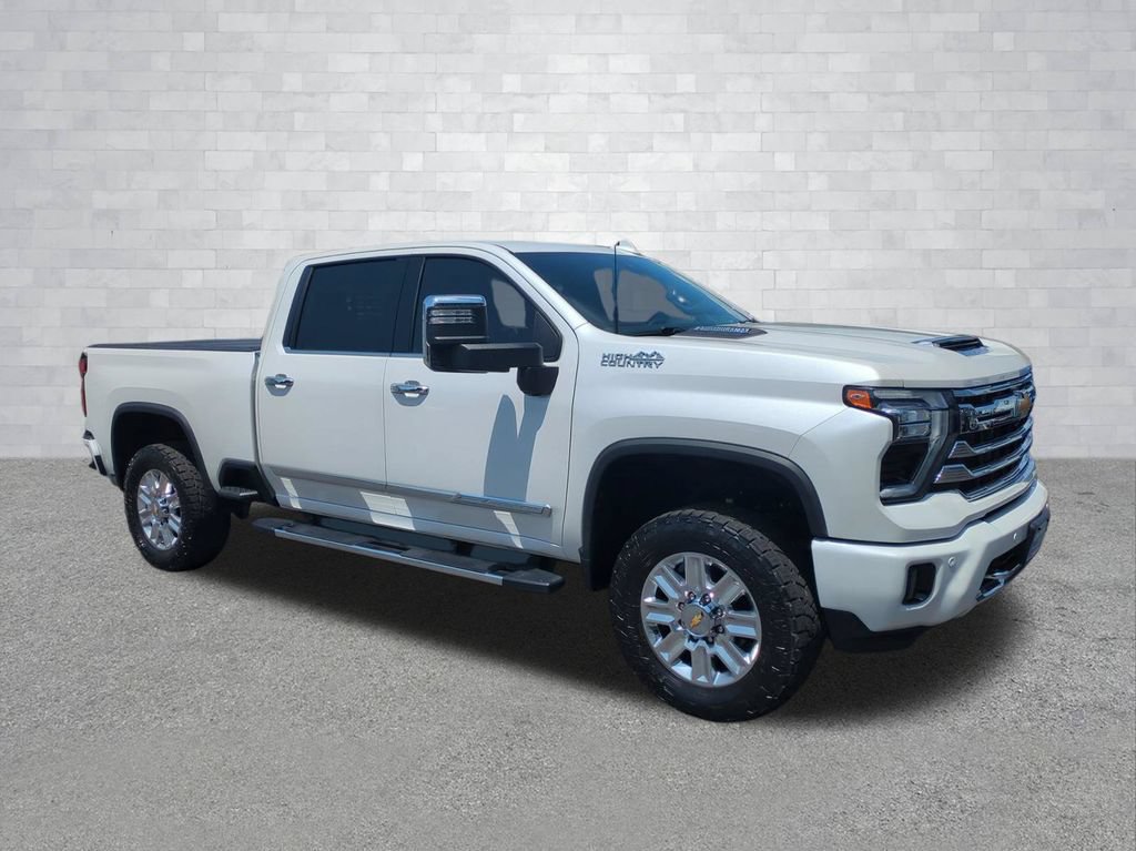 Used 2024 Chevrolet Silverado 3500 High Country w/ High Country Premium Package AWD/4WD image 2