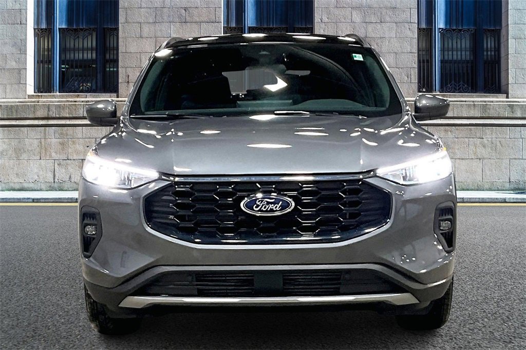 Certified 2025 Ford Escape ST-Line Select w/ Tech Pack #1 image 3