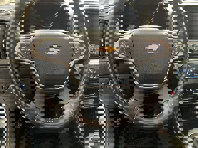 Used 2022 Chevrolet Colorado LT w/ LT Convenience Package image 9