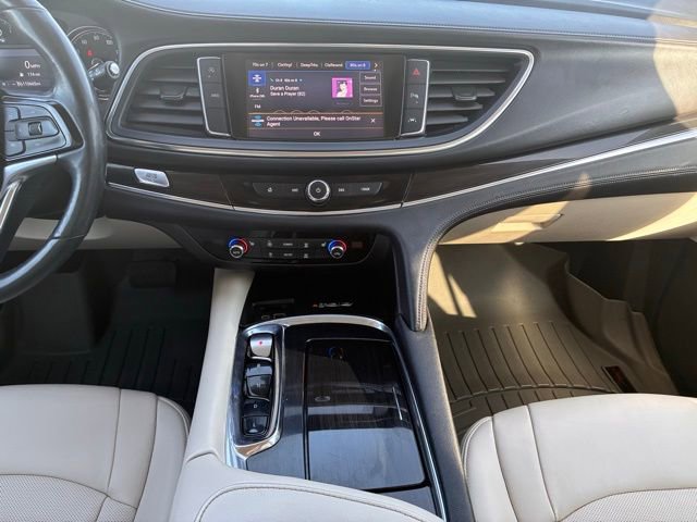 Used 2023 Buick Enclave Essence AWD/4WD image 4
