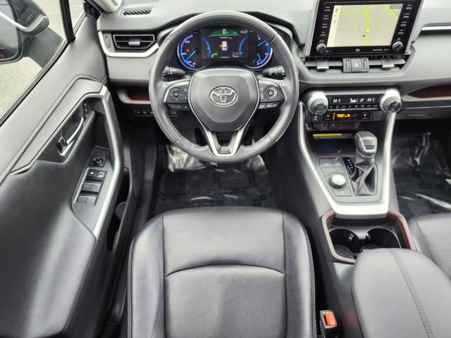 Used 2020 Toyota RAV4 Limited image 13
