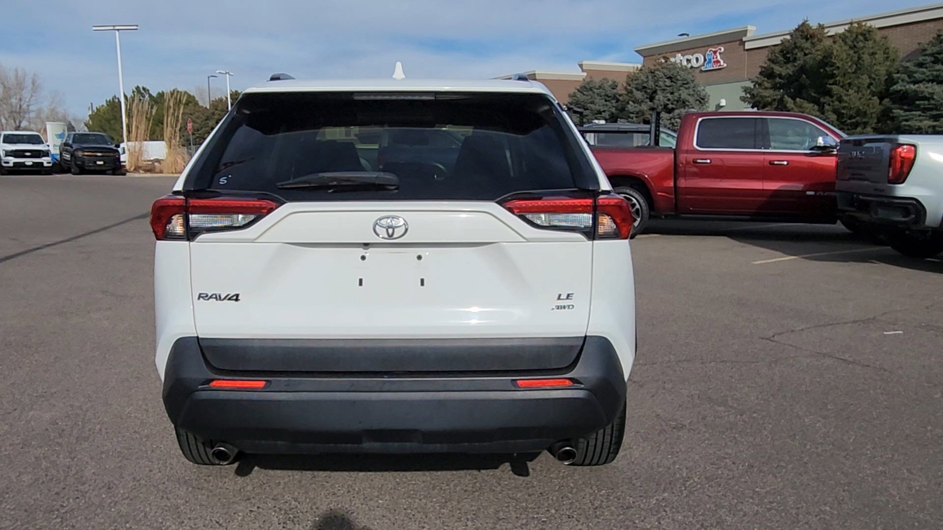 Used 2019 Toyota RAV4 LE image 27