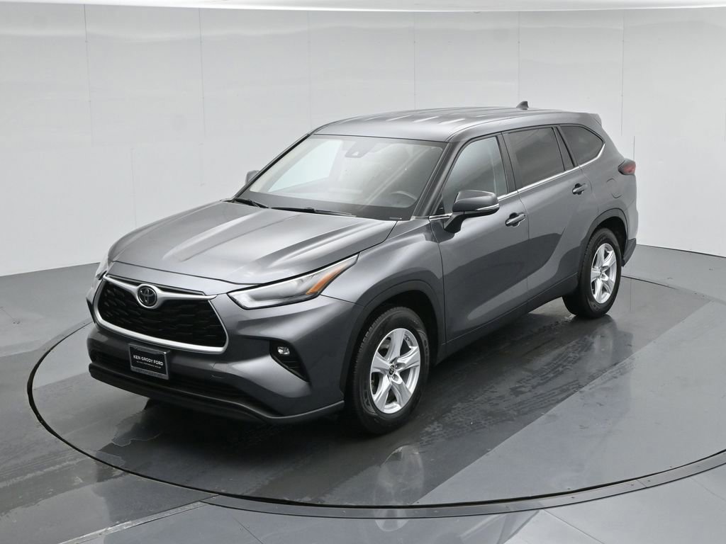 Used 2024 Toyota Highlander LE image 26