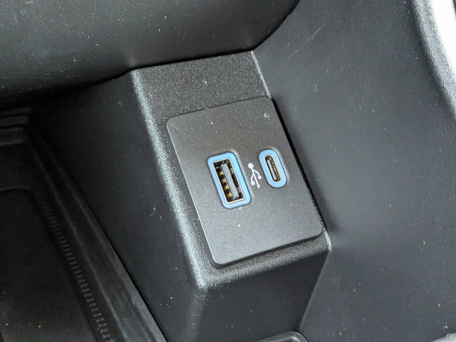 Certified 2022 Ford Edge SEL w/ Convenience Package image 21