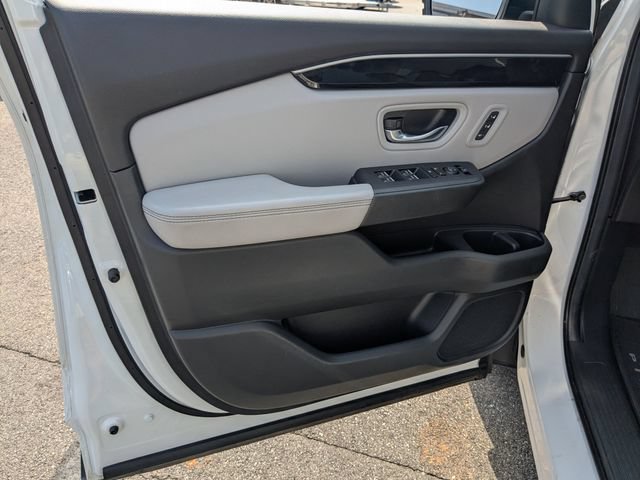 Used 2024 Honda Pilot Touring image 9