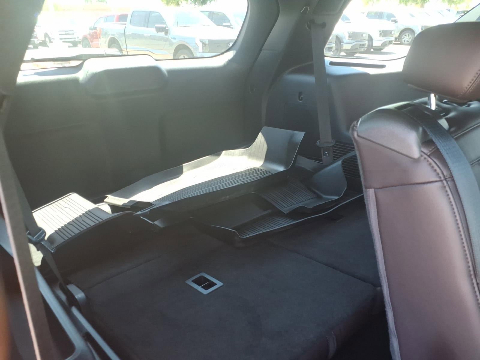 Certified 2025 Ford Explorer Platinum AWD/4WD image 16