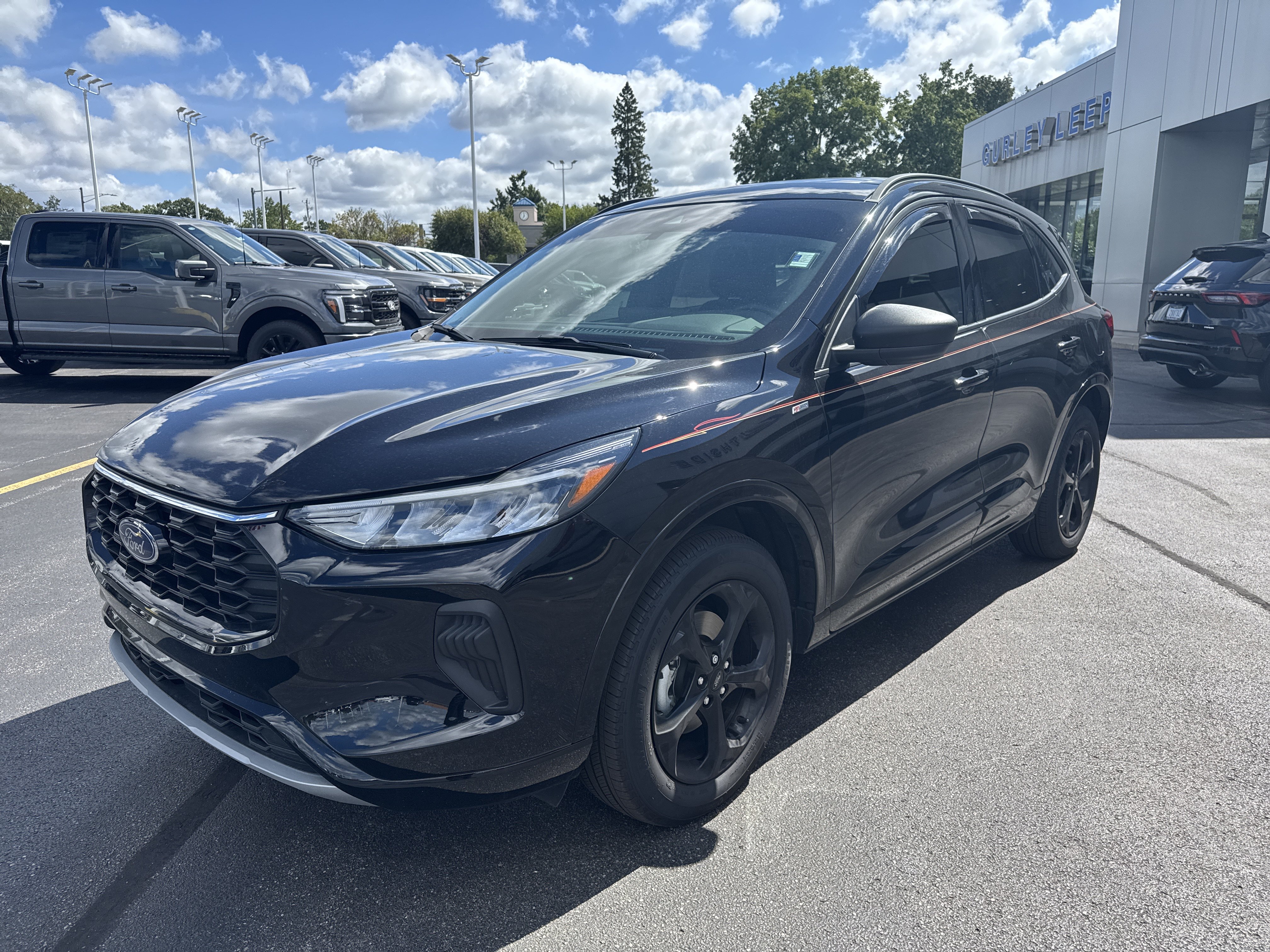 Certified 2024 Ford Escape ST-Line w/ Tech Pack #1 AWD/4WD image 3