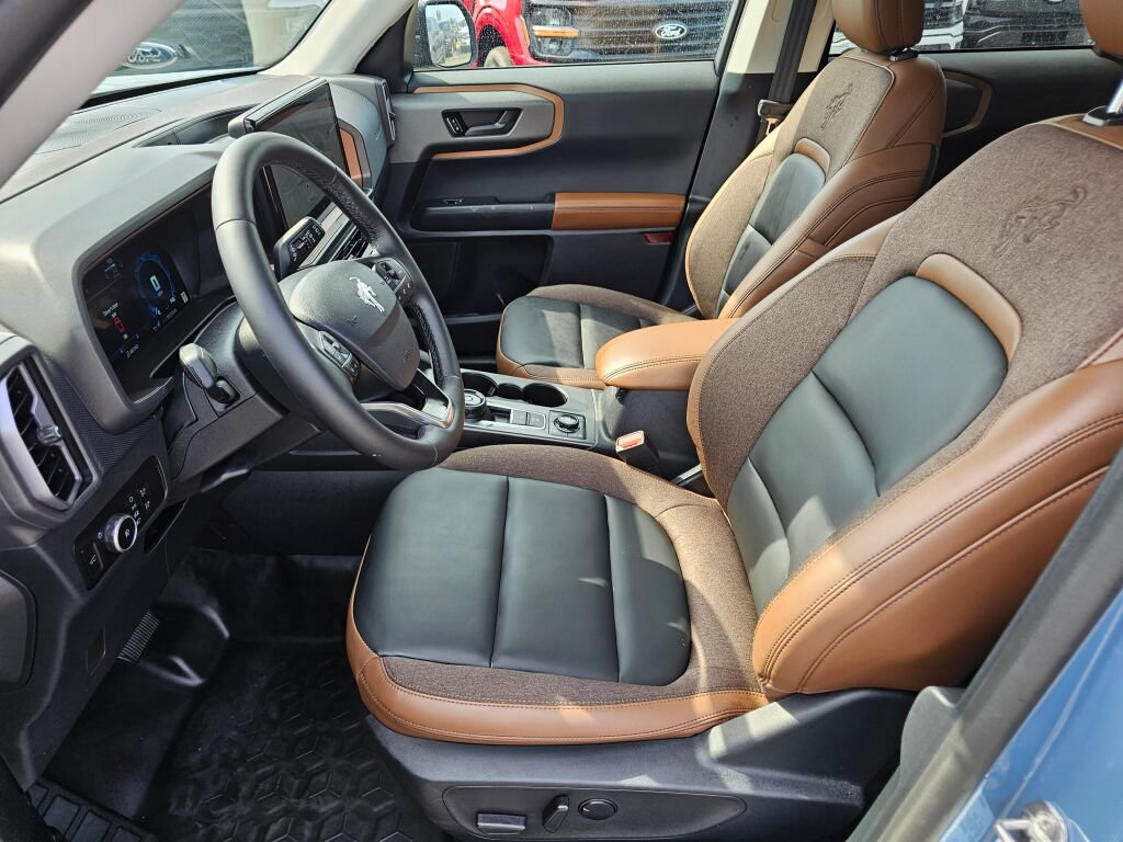 Certified 2025 Ford Bronco Sport Outer Banks w/ Sasquatch Outer Banks Package AWD/4WD image 22