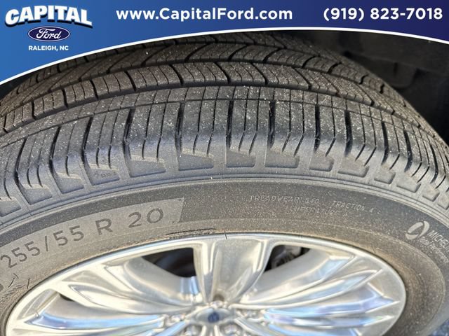 Certified 2025 Ford Explorer Platinum w/ LUX Leather Package AWD/4WD image 14