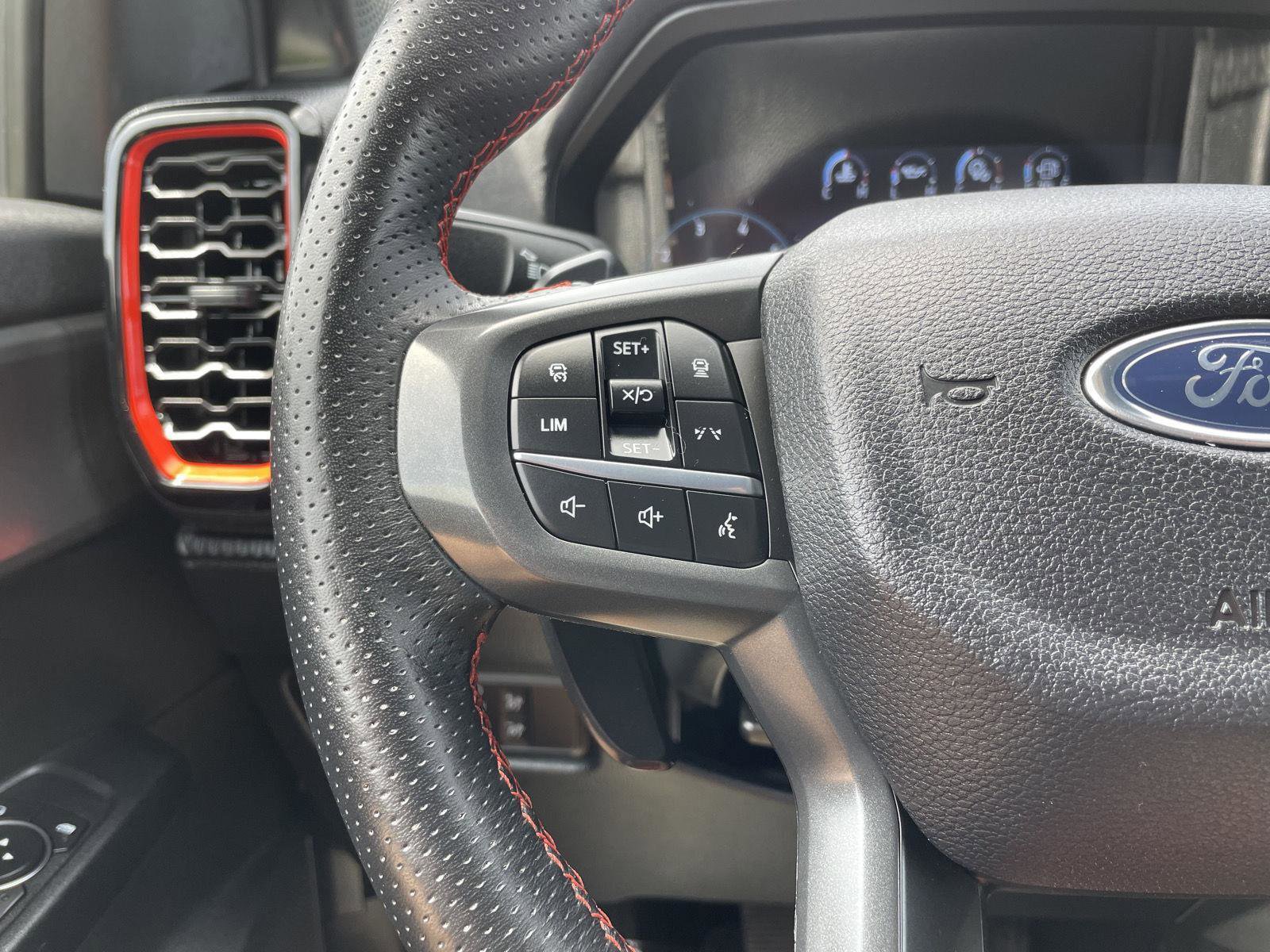 Certified 2024 Ford Ranger Raptor AWD/4WD image 13