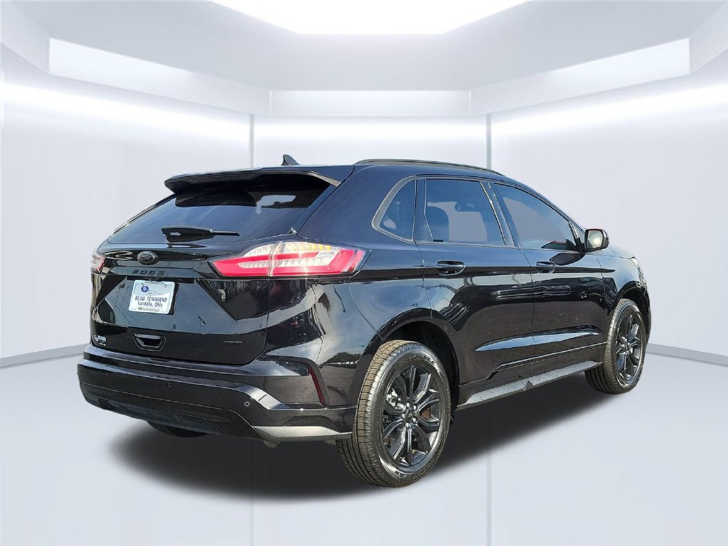 Certified 2022 Ford Edge SE w/ Black Appearance Package AWD/4WD image 5